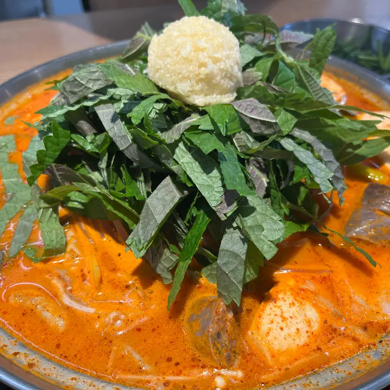 얼큰한 곱창전골