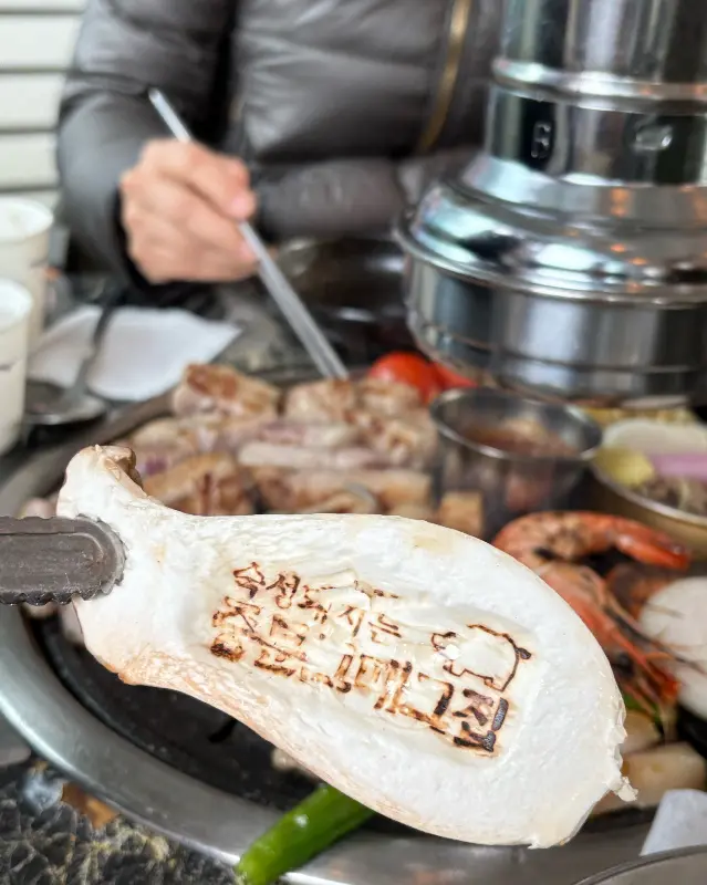 직원분이 직접 구워주는 고기