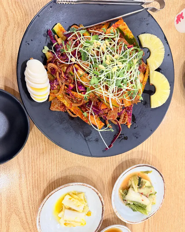 도토리 쟁반국수 전체샷