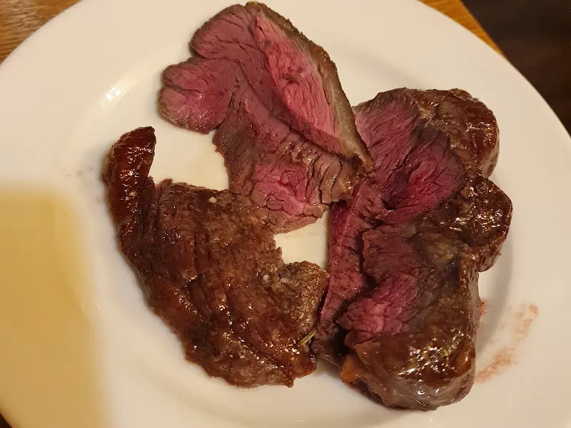 스테이크와 소스