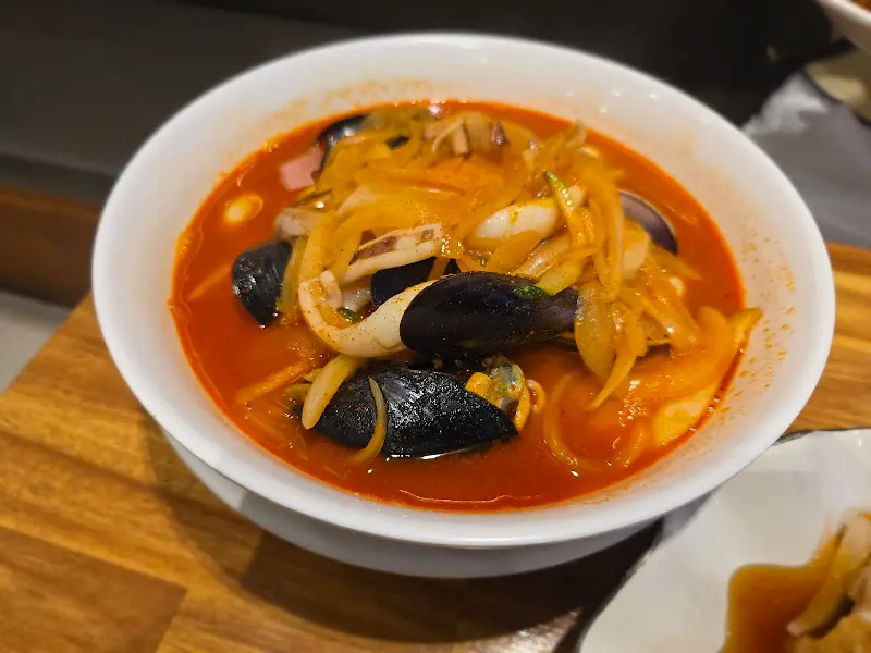 해산물 가득 삼선짬뽕