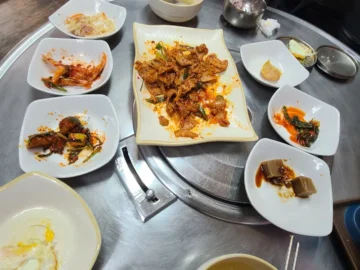 정겨운 손맛이 그리울 땐, 대구 노포식당에서 맛보는 어머니 손맛! 이 동네 맛집 인정