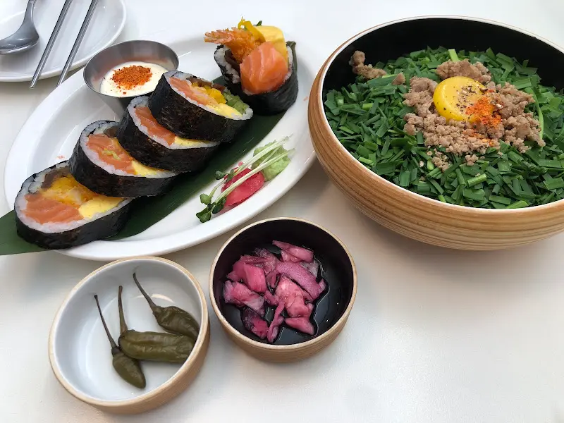 초이다이닝의 후토마끼와 마제소바