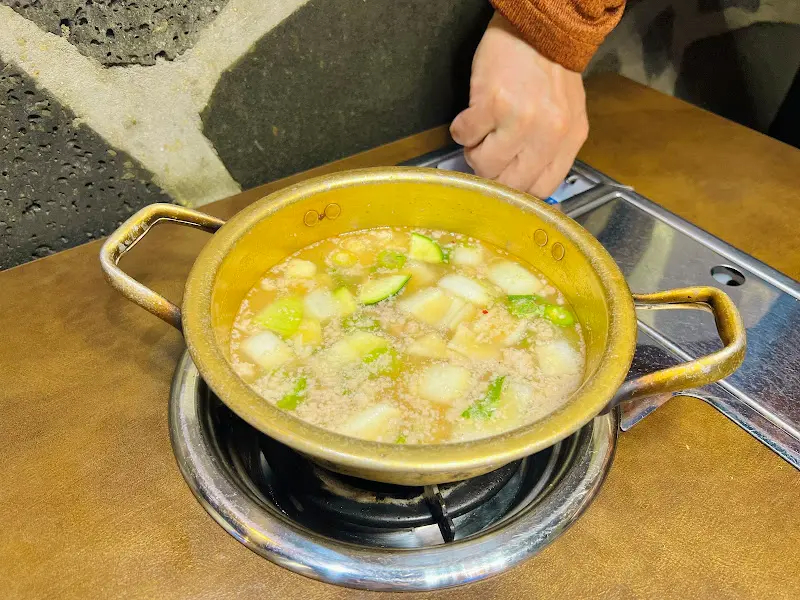 보글보글 끓고 있는 된장찌개