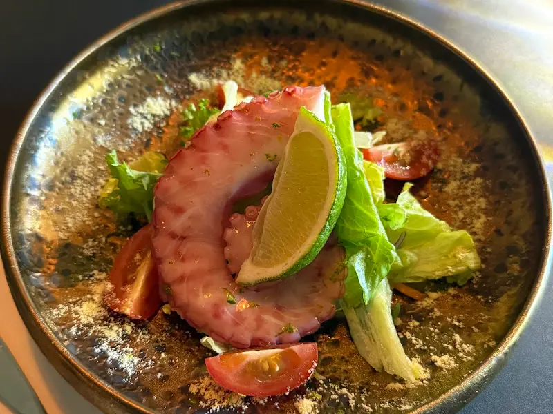 제주 감성 문어 샐러드