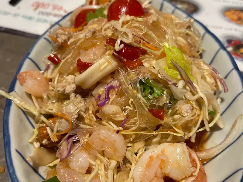 새콤달콤한 샐러드