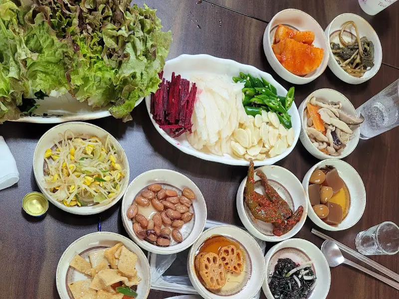 상다리 부러지게 차려진 한 상