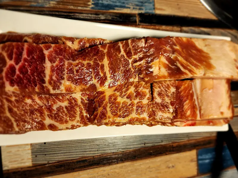 The 포천가든의 촉촉하고 육즙 가득한 이동갈비