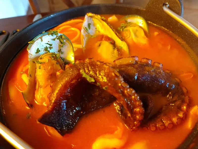 어반제이 해물 전골 파스타