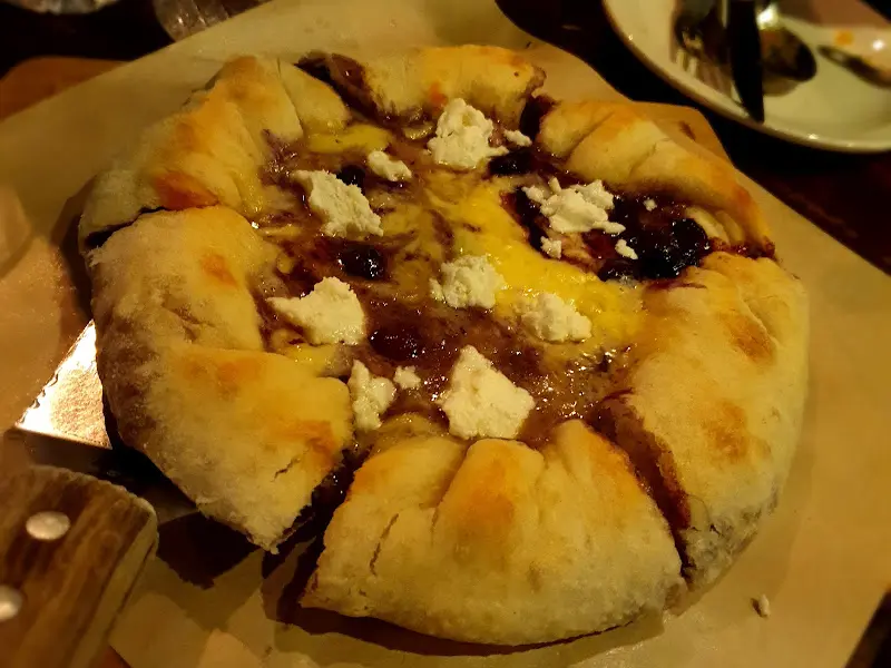 블루베리 피자 단면 사진