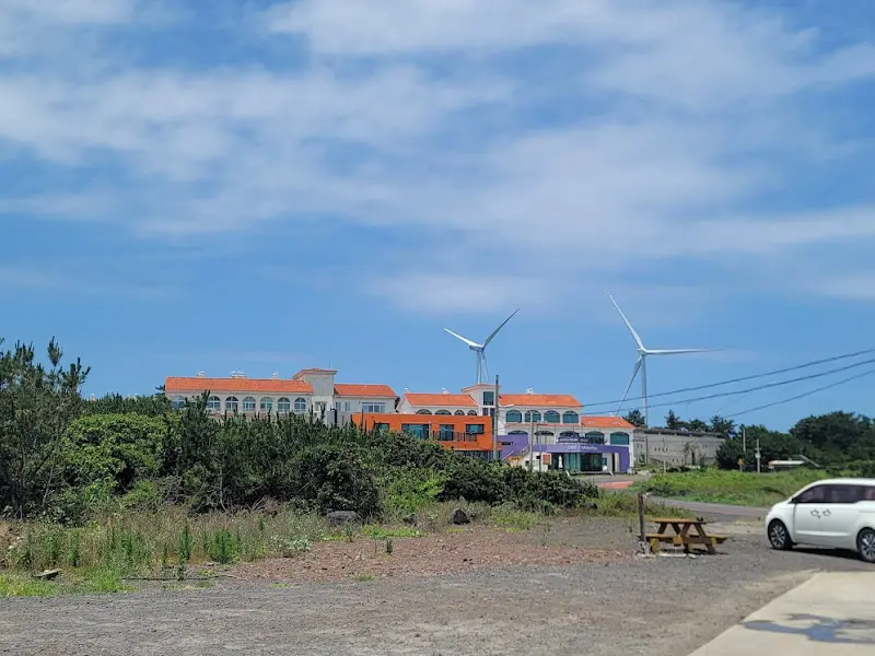 식당에서 바라본 제주 바다 풍경