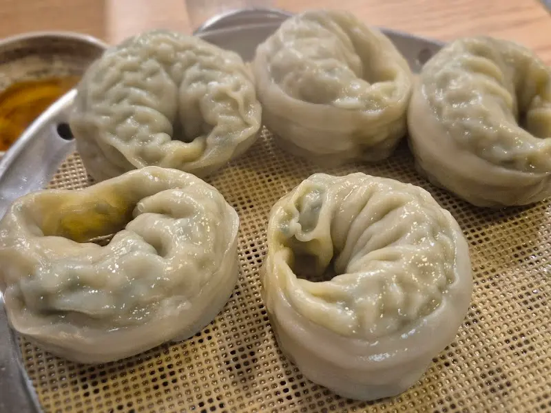 육즙 가득한 왕만두의 풍성한 비주얼