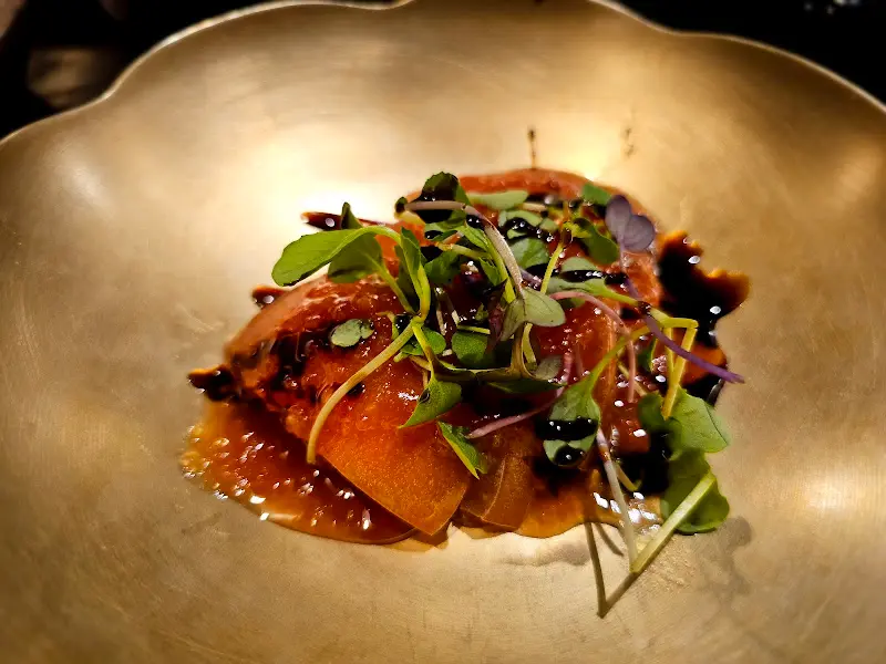 달콤 짭짤한 간장 베이스의 샐러드