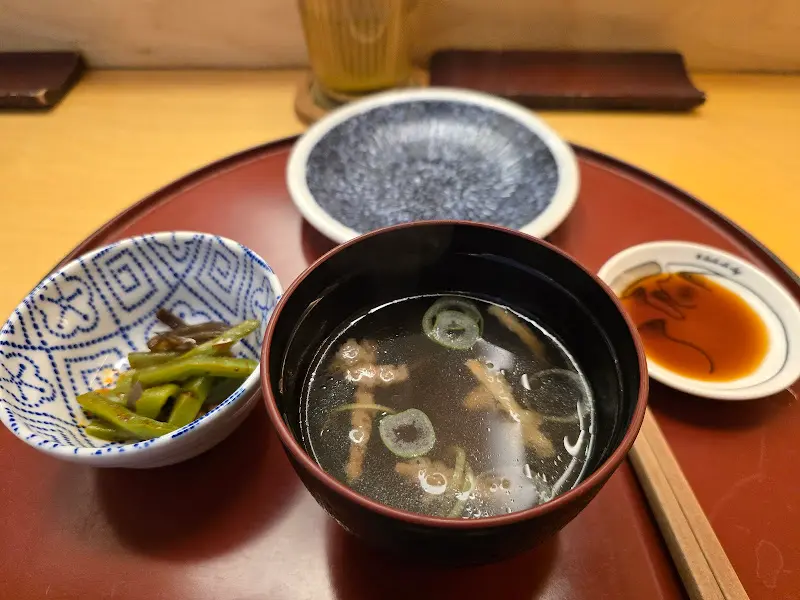 정갈하게 차려진 기본 찬