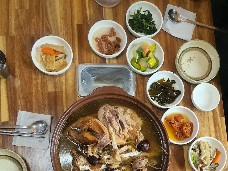 백숙 한상차림 항공샷