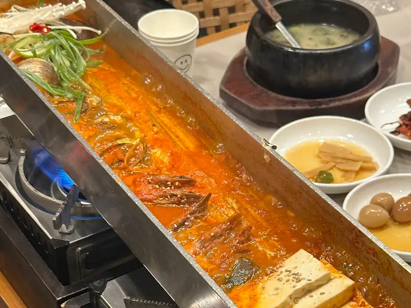 갈치조림이 담긴 냄비