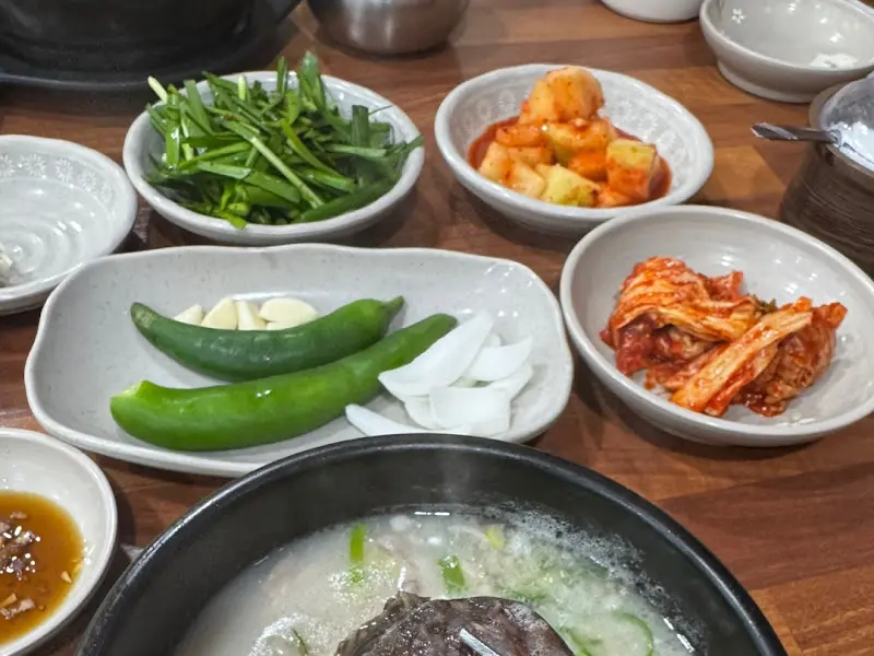 경주박가집 돼지국밥 한상차림