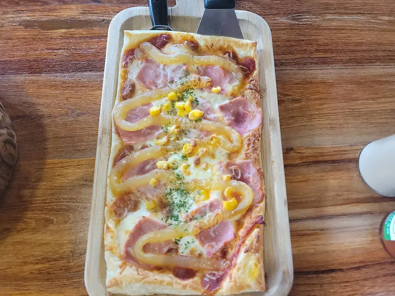 페스츄리 도우가 인상적인 고르곤졸라 피자