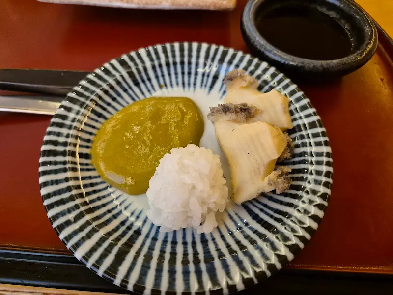 다채로운 색감으로 눈을 즐겁게 하는 스시