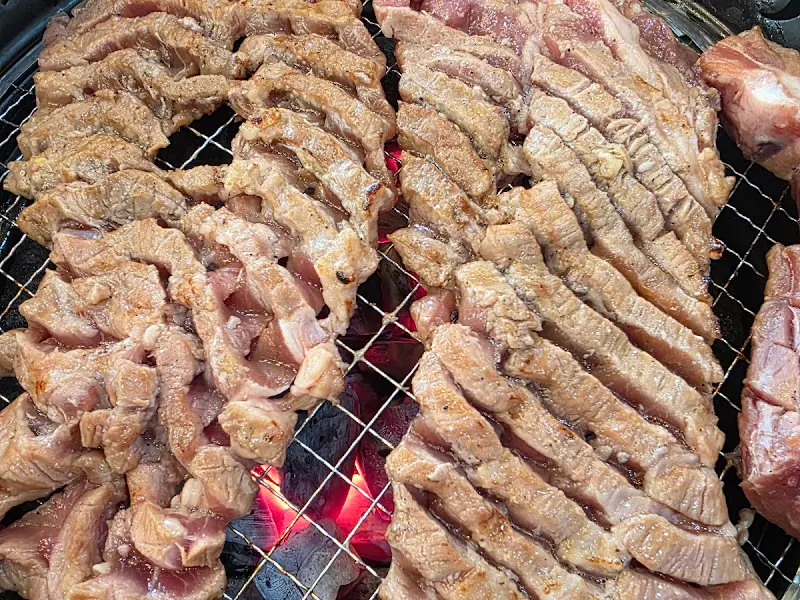 숯불 위 돼지갈비