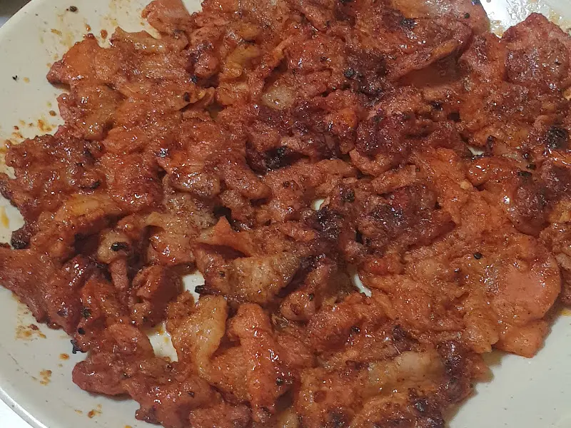 윤기가 자르르 흐르는 석쇠 불고기