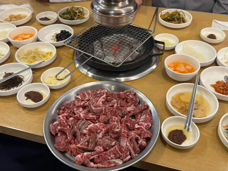 영양숯불갈비의 밑반찬