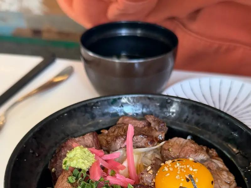 야키니쿠동 클로즈업 사진