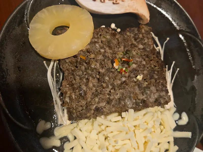 달콤한 떡갈비와 파인애플