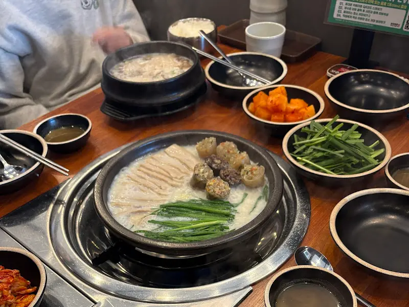 테이블 전체 샷