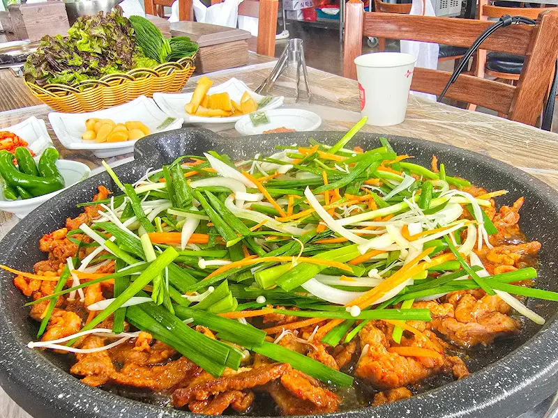 고추장 오리 불고기 익어가는 모습