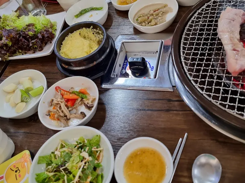 숯불과 함께 구워먹을 수 있는 다양한 음식들