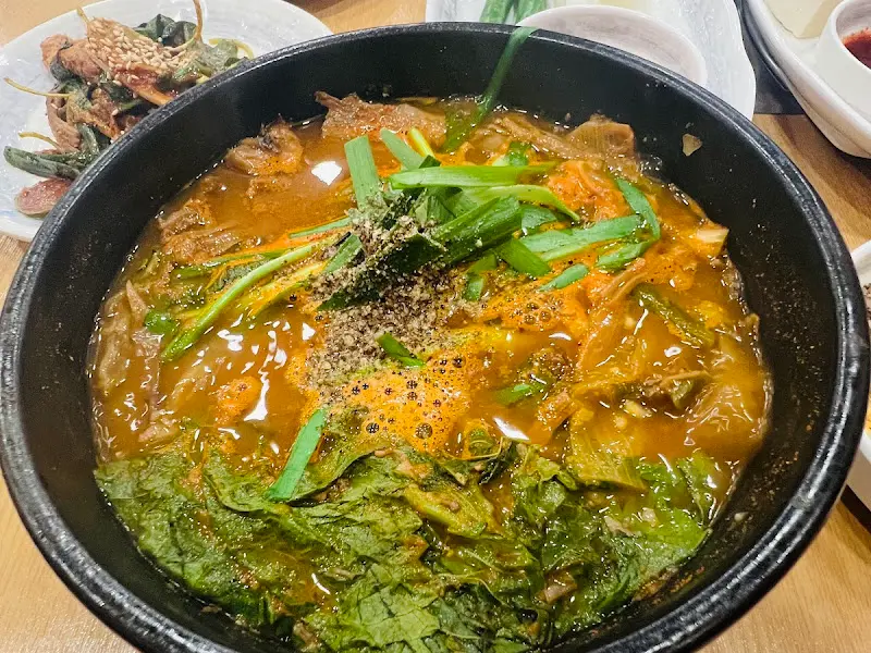 흑염소탕의 클로즈업 사진