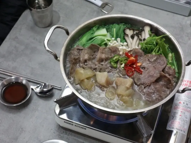 테이블 세팅 모습