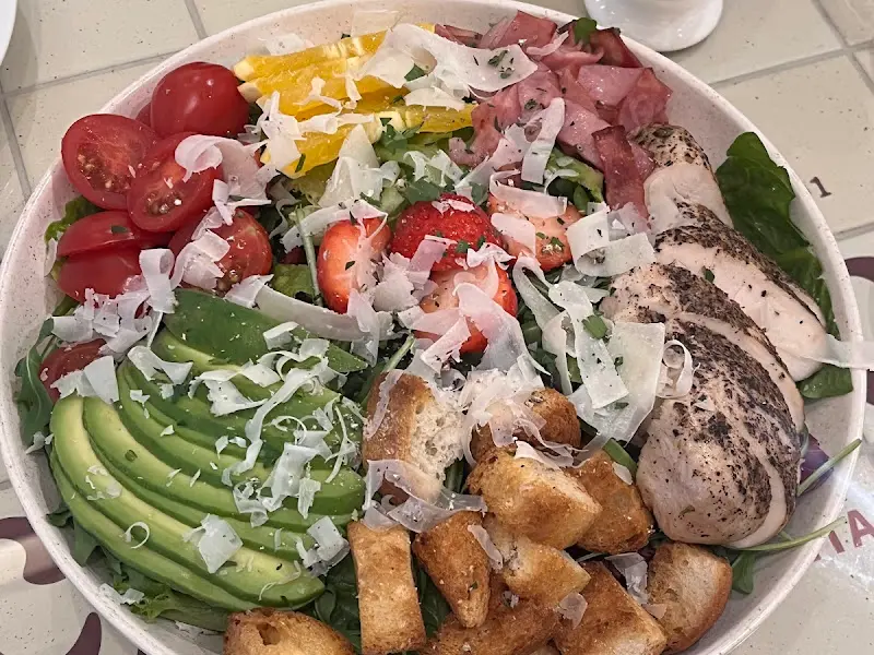 딸기 잠봉 리코타 샐러드