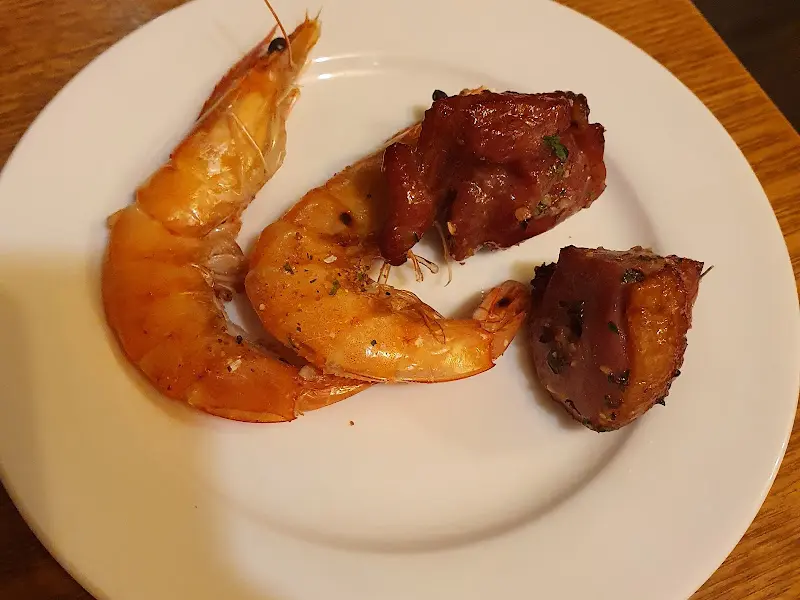 스테이크와 새우