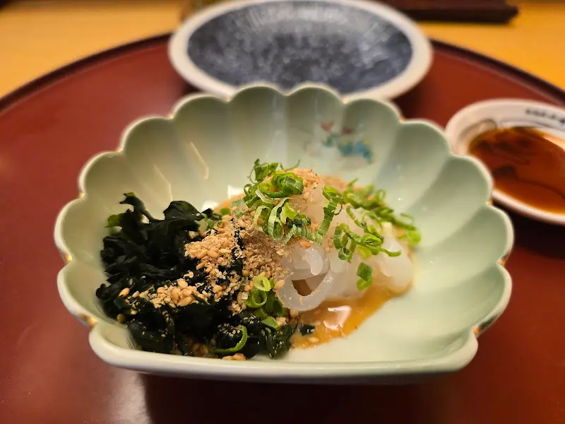 신선한 재료와 정성이 깃든 스시