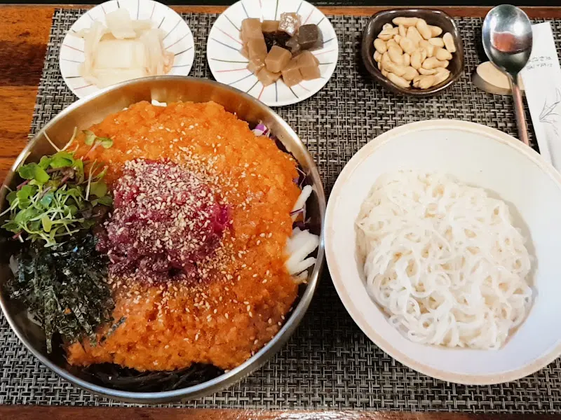 깔끔한 테이블 세팅