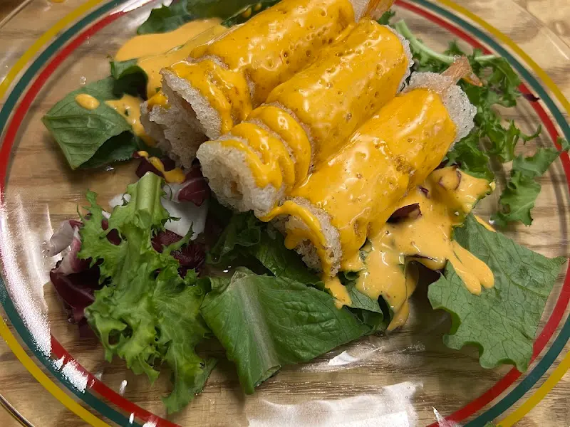 반쎄오와 함께 제공되는 라이스 페이퍼