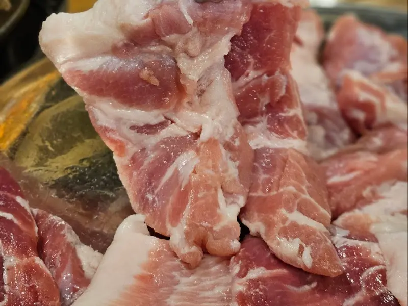 신선함이 느껴지는 뒷고기의 마블링
