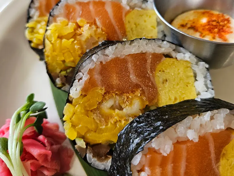 초이다이닝의 후토마끼 단면