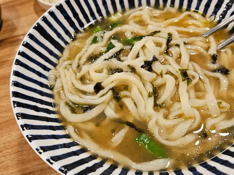 멸치 육수의 시원한 국물 맛이 일품