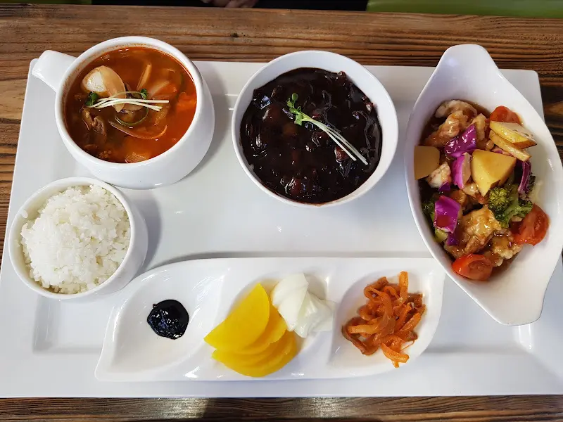 짜장면, 짬뽕, 탕수육 한 상