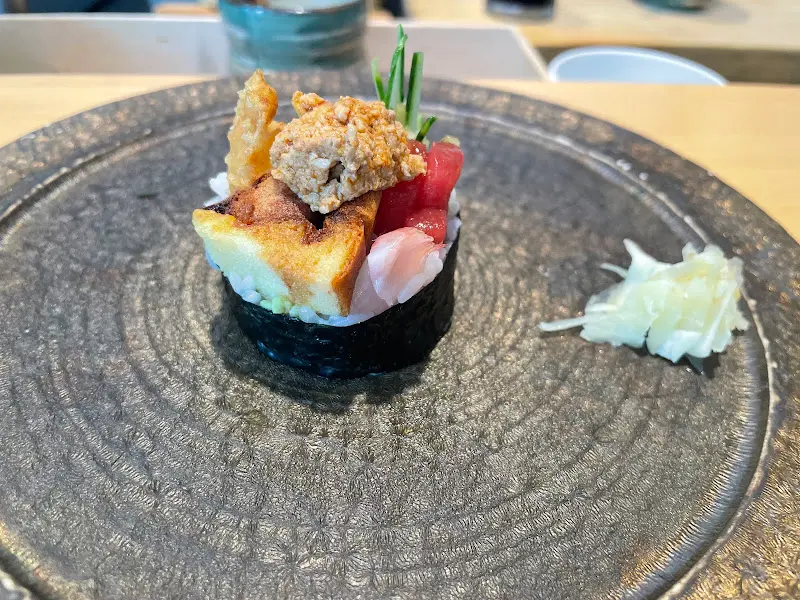 정갈하게 담긴 후토마끼