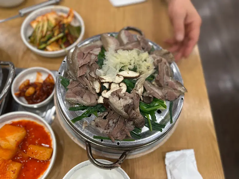 흑염소 전골 재료