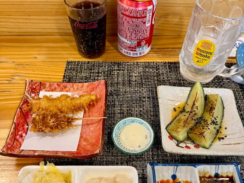 닭꼬치, 가지구이, 콜라, 하이볼