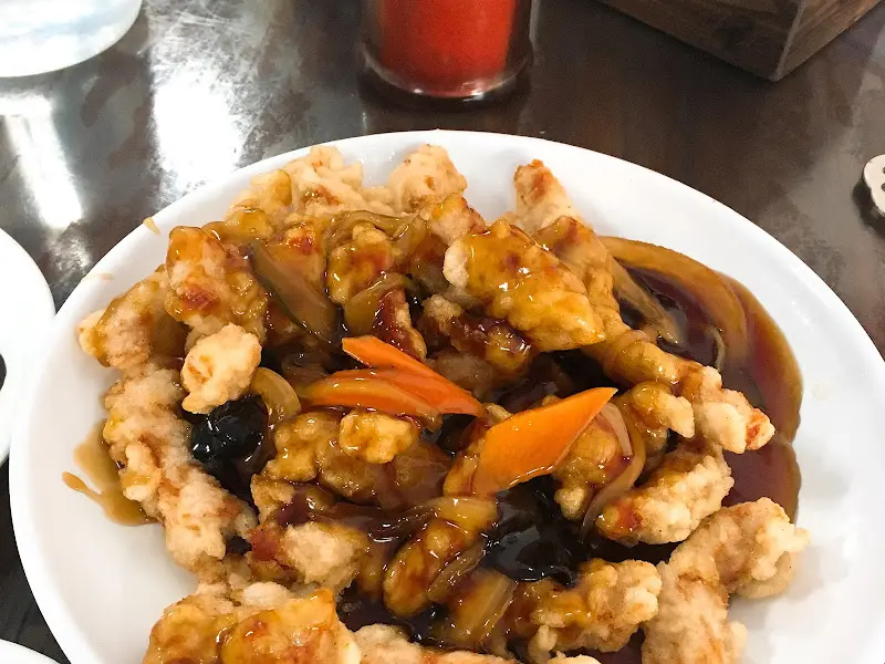 달콤새콤한 소스가 매력적인 깐풍기