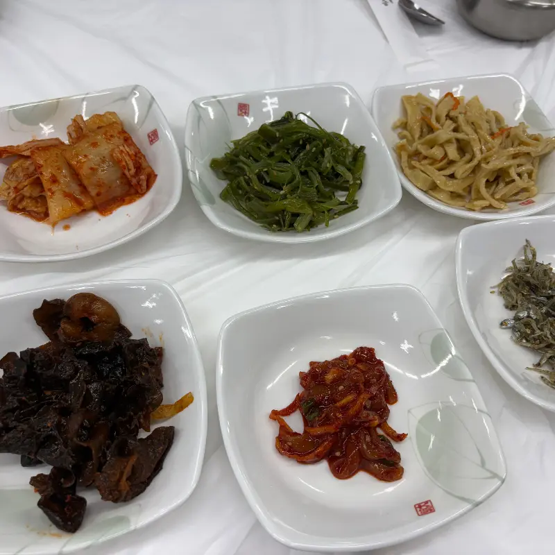 다채로운 밑반찬