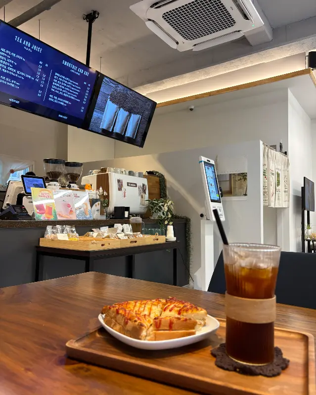 아메리카노와 크로칸슈