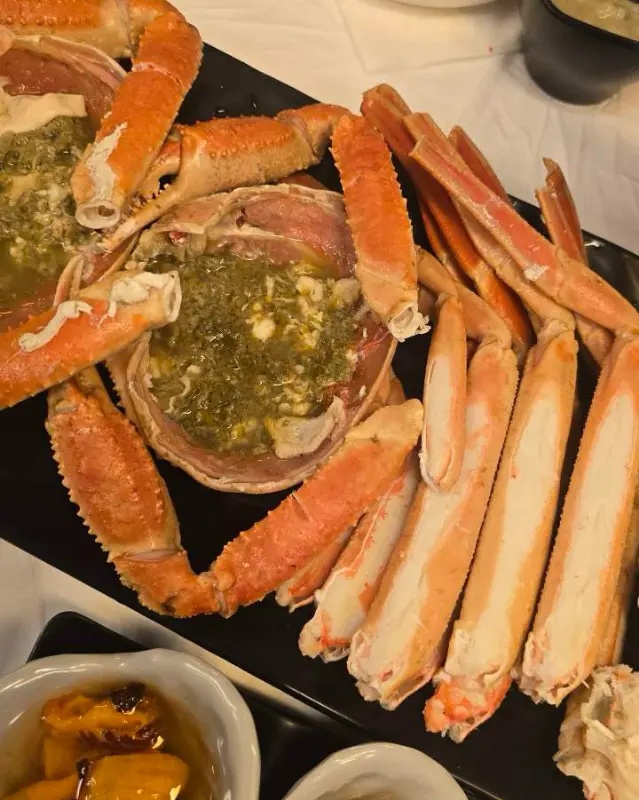 살이 꽉 찬 대게