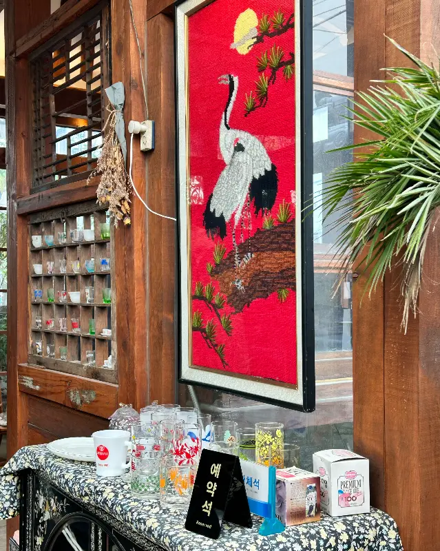 카페 내부 장식